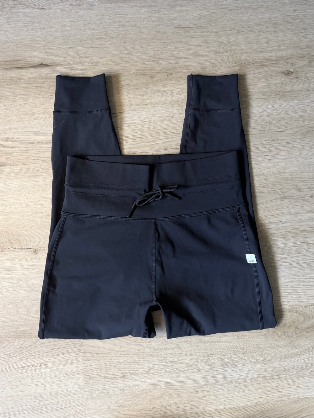 Black Vuori daily leggings